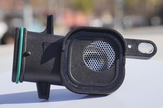 ইঞ্জিন অয়েল পাম্প পিকআপ টিউব বিএমডাব্লু এন 20 2010-2018 OE#11417589016 কালো রঙের জন্য